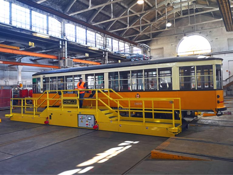 Automatic-transfer-cart-for-trams-30-t