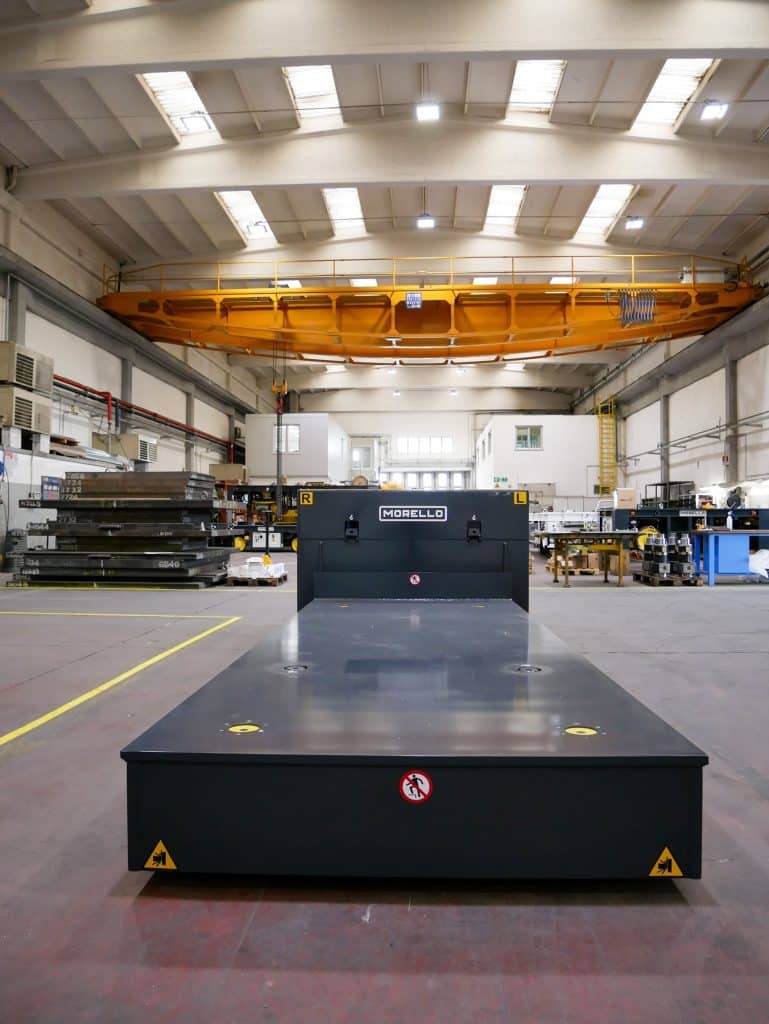 High capacity transpallet for industrial motors and power generators, 45t capacity, all axles +- 90°